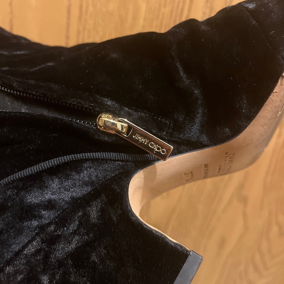 Jimmy Choo Made in Italy Women’s Black Velvet Zip Up Fashion Booties Sz-37.5 - Picture 7 of 10